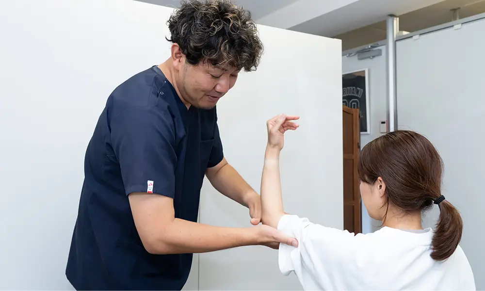 痛みがある肘